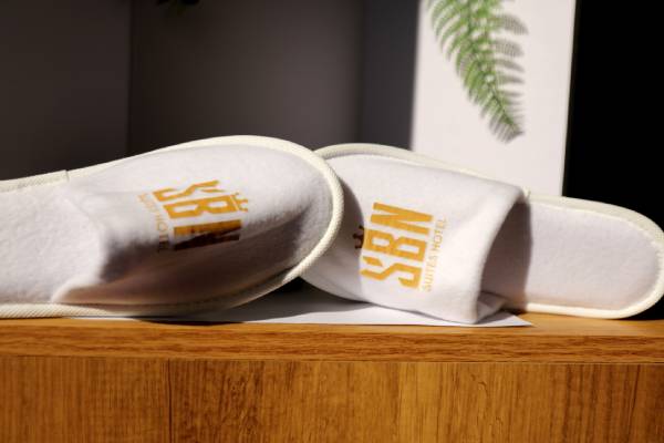 Pantofole con logo